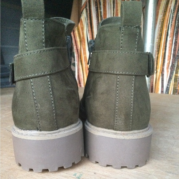 WOMENS ESPRIT ANKLE BOOTS DARK OLIVE GREEN SUEDE SIZE 8.5 SIENNA - Picture 2 of 8